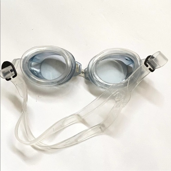 Clear Adjustable Small Lense Water Swimming goggles In Travel Necklace Container - Picture 4 of 6